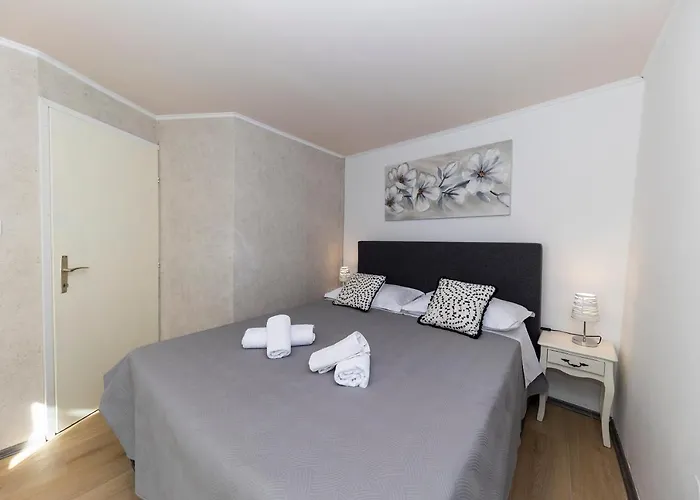 Varosino Appartement *
