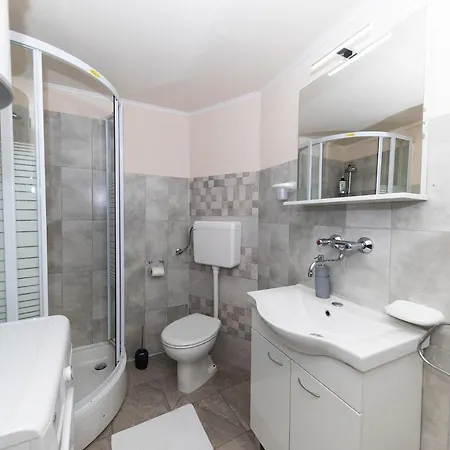 Apartment Varosino *